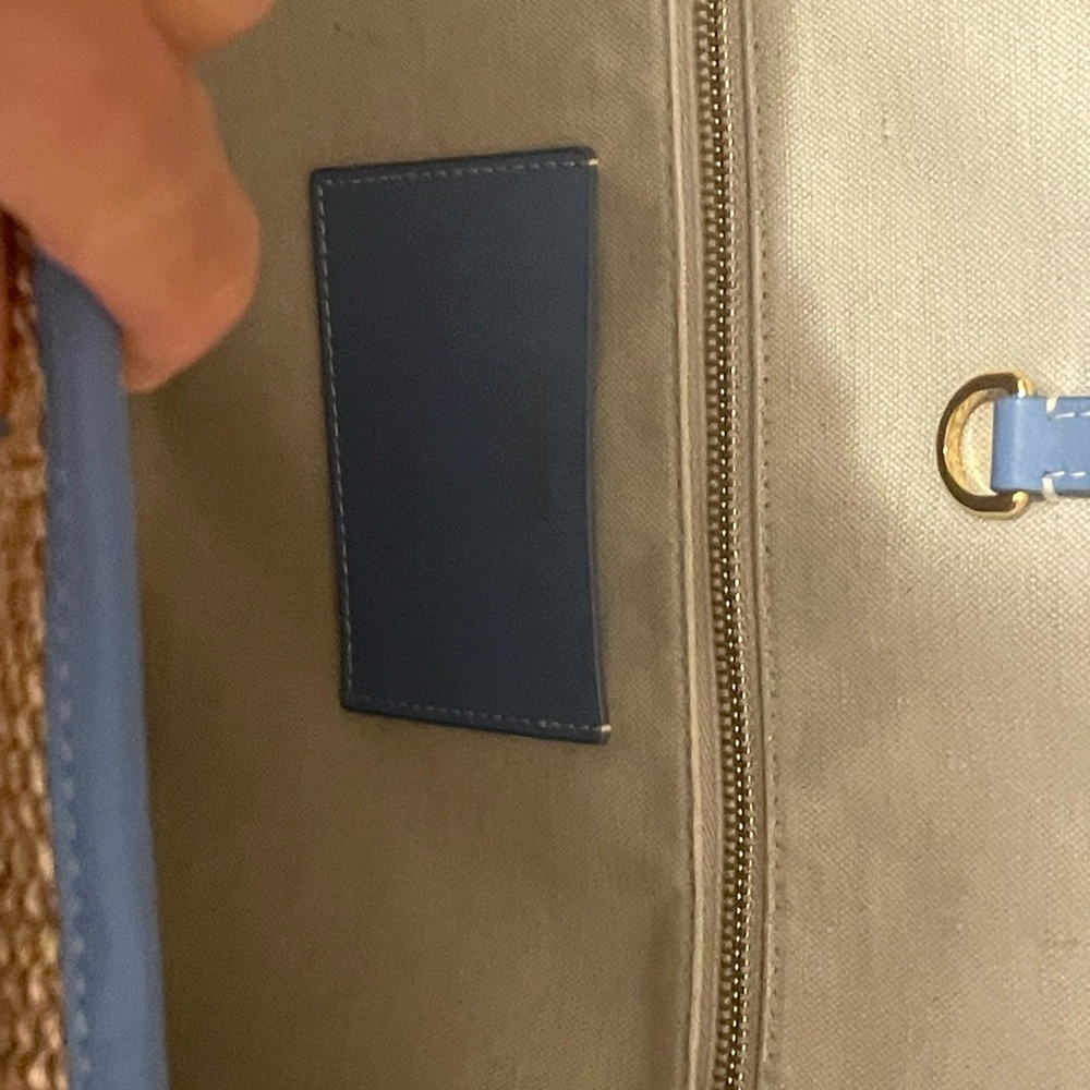 Burberry Tan and Blue Totes Elegant Design - Picture 8 of 10
